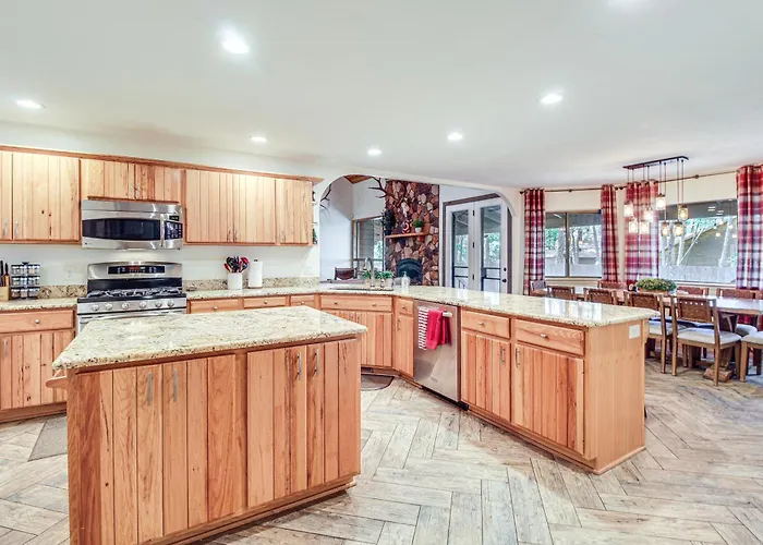 Near Woodland Park: W/ Serene Deck! * Pinetop-Lakeside