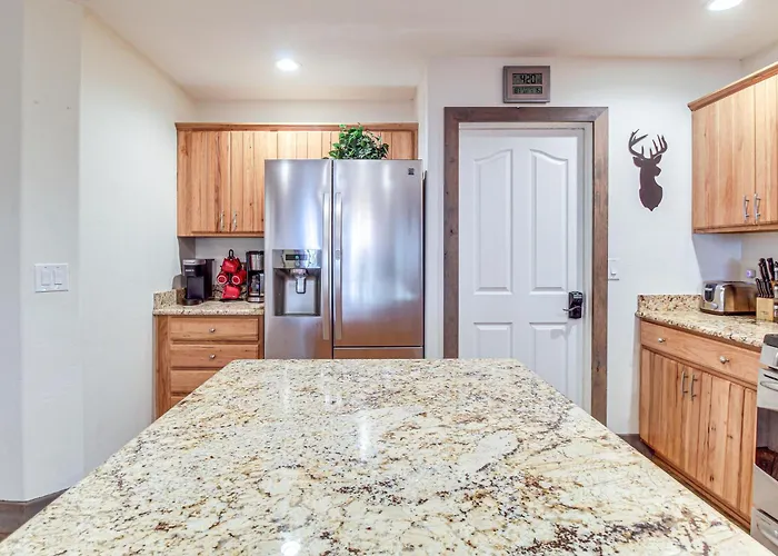 Near Woodland Park: W/ Serene Deck! Holiday home *
